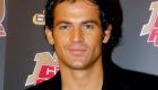 بسبب انتهاك حياته الخاصة.. عائلة فيليب نيكوليك تقاضي مجلة فرنسية