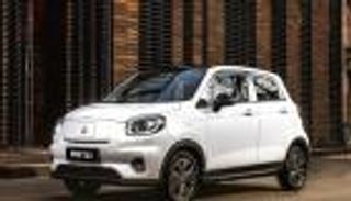 السيارات الكهربائية الصغيرة في المدن 2025.. شحن منزلي AC وصيانة منخفضة