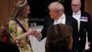 أصفر ميلانيا «الجريء» وذهبي كيت «الأسطوري».. الأزياء تخطف أضواء «وندسور» (صور)