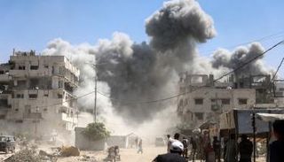 غارة إسرائيلية على حي تل الهوى بمدينة غزة