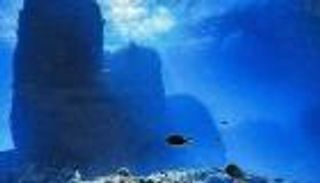 مصر.. ميناء بطلمي مغمور يظهر من أعماق المتوسط قبالة الإسكندرية