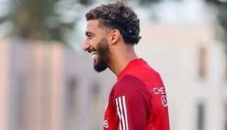 بن رحمة لاعب منتخب الجزائر