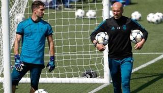 زين الدين زيدان ونجله لوكا