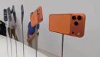 أبل تطرح iPhone 17 في روسيا.. ارتفاع حاد في الطلب