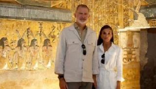 ملك إسبانيا والملكة ليتيزيا في الأقصر