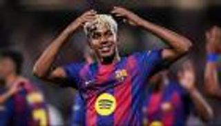 بقميص نادٍ آخر.. لامين يامال يصدم جماهير برشلونة 