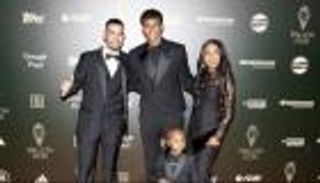 زي موحد وحفل سري.. خطة لامين يامال للاحتفال بالكرة الذهبية