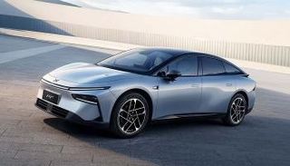 سيارة XPeng PLUS 7