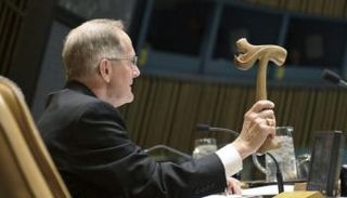 قرع المطرقة في اجتماعات سابقة