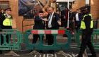 بعد «الاعتراف».. رفع العلم الفلسطيني على مقر البعثة في لندن