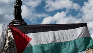 علم فلسطين في باريس