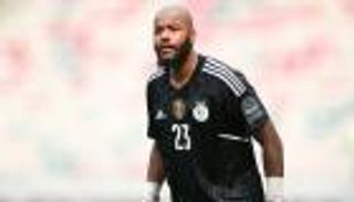 مدرب الجزائر يضع شرطاً لدعوة مبولحي