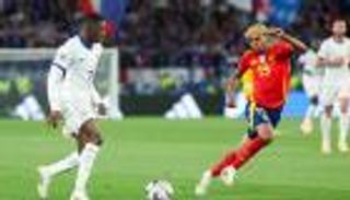 تسريب مفاجئ.. صحفي فرنسي يكشف عن الفائز بالكرة الذهبية 2025