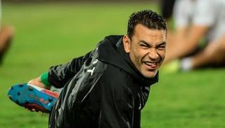 عصام الحضري