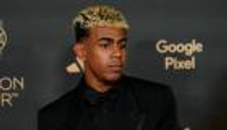 «لا أقارن نفسي به».. نجم ريال مدريد يهنئ لامين يامال