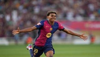 لامين يامال نجم برشلونة 