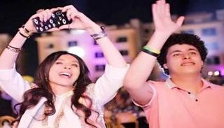 دينا وابنها