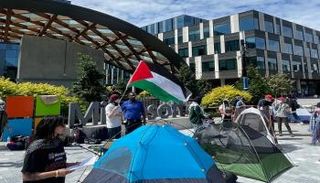 احتجاجات داعمة لفلسطين أمام مايكروسوفت