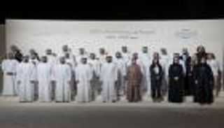 حمدان بن محمد يشهد تخريج الدورة الثانية من برنامج «دبي لإدارة الشركات العائلية»