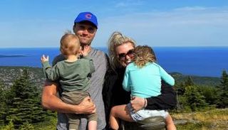 الفنانة كيري رولو