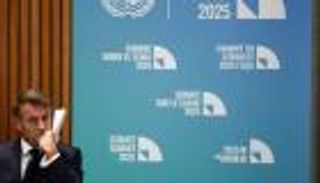 ردا على ترامب.. الرئيس الفرنسي: علم تغير المناخ «واضح بما فيه الكفاية»