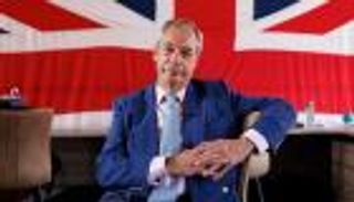 زلزال بريطاني بقوة 311 مقعدا.. «الإصلاح» يتأهب لسحق «العمال»