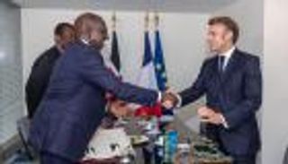 باريس «تتحدث» الإنجليزية.. قمة «أفريقيا-فرنسا» في كينيا مايو المقبل