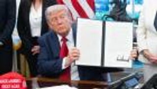 ترامب يفرض رسوما جمركية جديدة على الشاحنات الثقيلة والأدوية والأثاث