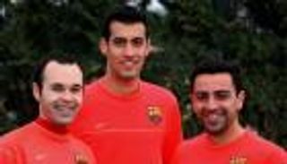 اعتزال بوسيكتس.. آخر أفراد ثلاثي الوسط الأسطوري لبرشلونة