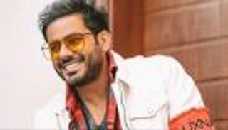 عبدالله بوشهري يتجاوز عملية جراحية دقيقة ويطمئن جمهوره برسالة مؤثرة