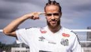 بعد مزاملته نيمار.. براهيمي يخاطب مدرب البرازيل