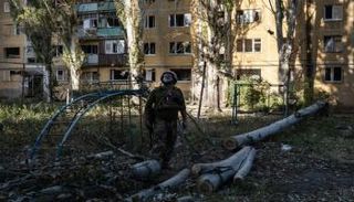 جندي أوكراني على خط المواجهة في كوستيانتينيفكا