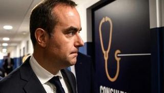 رئيس الوزراء الفرنسي سيباستيان ليكورنو