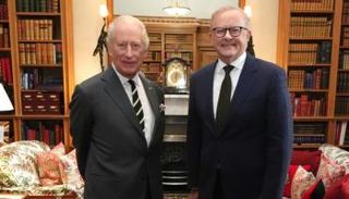 البانيز مع الملك تشارلز