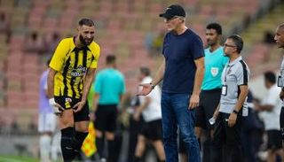 الفرنسيان كريم بنزيما ولوران بلان