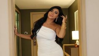 كارولين عزمي تحسم شائعات ارتباطها بأحمد العوضي