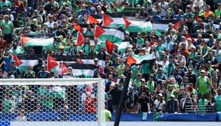 أعلام فلسطين في مدرجات الملاعب