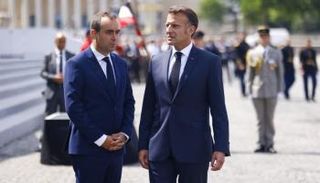 ماكرون ولوكورنو