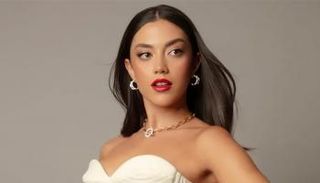 الفنانة اللبنانية ستيفاني عطالله