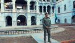 صورة &laquo;شاهدة على الخراب&raquo;.. البرهان في &laquo;محكمة&raquo; السودانيين