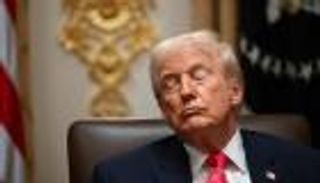 ترامب يجتاز اختبار القدرات الذهنية لثالث مرة.. ويتباهى