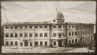 مبنى البريد المصري الشهير في ميدان العتبة