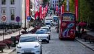 النرويج تقترب من هدفها الطموح في 2025.. سيارات جديدة بلا انبعاثات