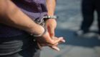 أحدهما خطيبها.. ضبط شقيقين حاولا خنق فتاة عقب مغادرتها حفل زفاف بمصر