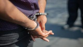 القبض على شقيقين حاولا خنق فتاة في مصر