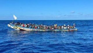 غرق مركب للمهاجرين قرب سواحل غامبيا