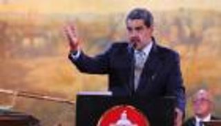 وسط التصعيد العسكري.. مادورو يفتح باب التفاوض مع ترامب