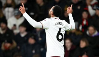 غابرييل مدافع أرسنال