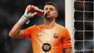 بطل ديربي برشلونة وإسبانيول.. خوان غارسيا يبهر الجميع