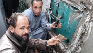 خلايا عسل النحل عثر عليها داخل المقبرة بقرية الكمايشة بمحافظة المنوفية المصرية